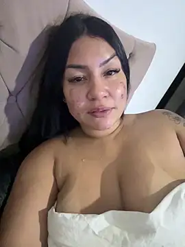 julianamascarada online show from September 2025 12:25:01 AM