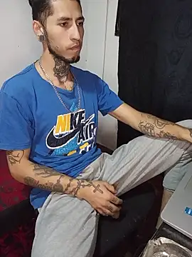 Snapshot of Tattoboy19cm chatting on May 2026 03:17:02 AM Tattoboy19cm online show from May 2026 03:17:02 AM