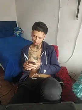 Tattoboy19cm online show from March 2026 06:15:01 PM