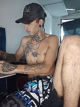 Snapshot of Tattoboy19cm chatting on May 2026 01:18:02 PM Tattoboy19cm online show from May 2026 01:18:02 PM