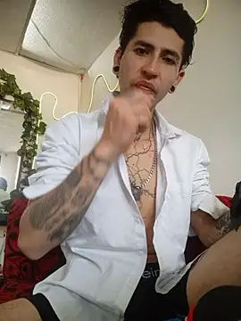 Tattoboy19cm online show from December 2025 07:19:02 PM