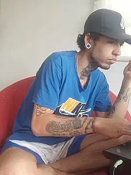 Tattoboy19cm online show from November 2025 03:01:02 PM