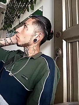 Snapshot of Tattoboy19cm chatting on May 2026 03:28:02 PM Tattoboy19cm online show from May 2026 03:28:02 PM