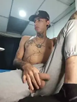 Snapshot of Tattoboy19cm chatting on May 2026 12:10:02 AM Tattoboy19cm online show from May 2026 12:10:02 AM