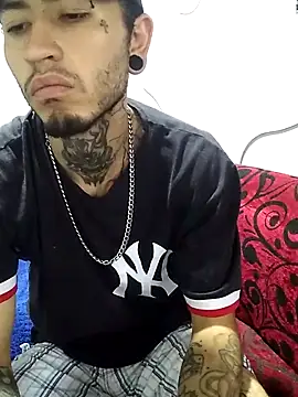 Tattoboy19cm online show from February 2026 10:09:01 PM