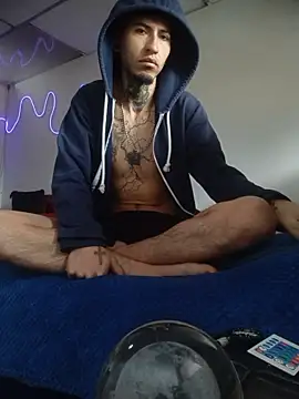 Tattoboy19cm online show from December 2025 06:00:01 PM