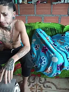 Snapshot of Tattoboy19cm chatting on April 2026 03:35:02 PM Tattoboy19cm online show from April 2026 03:35:02 PM