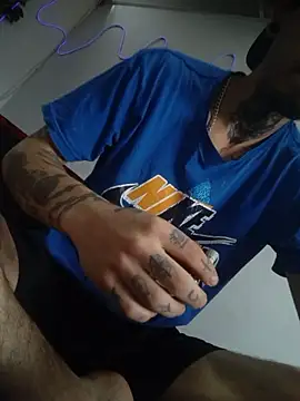 Tattoboy19cm online show from December 2025 03:36:02 PM