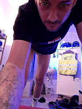 a7ex online show from December 2024 08:51:01 PM