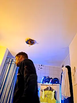 a7ex online show from December 2024 02:30:02 AM