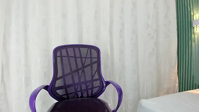 Snapshot of Shirly_cooper_ chatting on November 2025 09:58:01 PM Shirly cooper online show from November 2025 09:58:01 PM