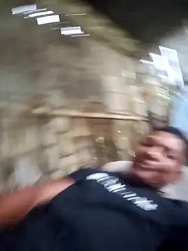 Snapshot of Davir2001 chatting on March 2026 12:05:01 PM Davir2001 online show from March 2026 12:05:01 PM