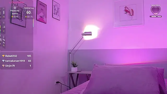 cutepetitee online show from May 2026 07:40:01 PM