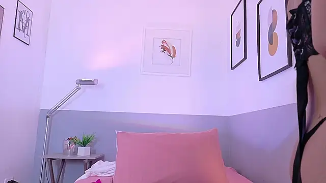 cutepetitee online show from February 2026 07:41:02 PM