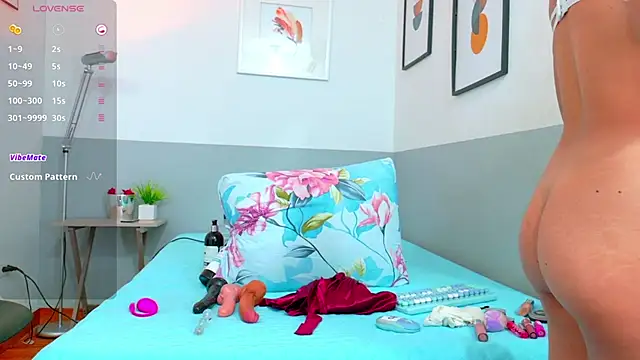 cutepetitee online show from September 2025 07:31:01 PM