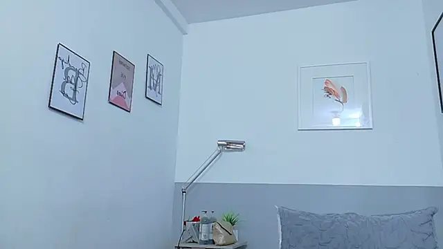 cutepetitee online show from October 2025 07:57:02 PM