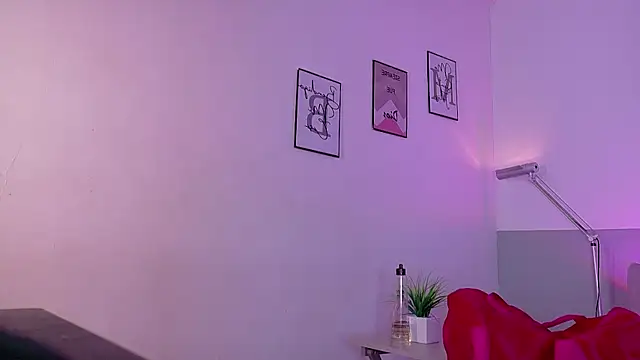 cutepetitee online show from May 2026 07:53:02 PM