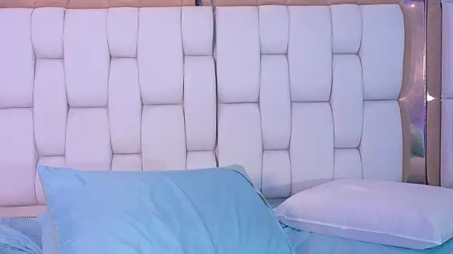 cutepetitee online show from November 2025 07:56:01 AM