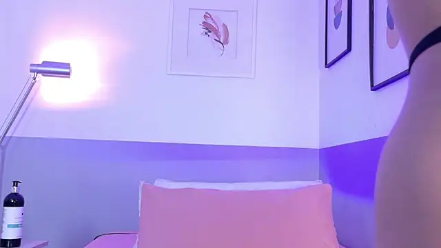 cutepetitee online show from April 2026 07:53:01 PM