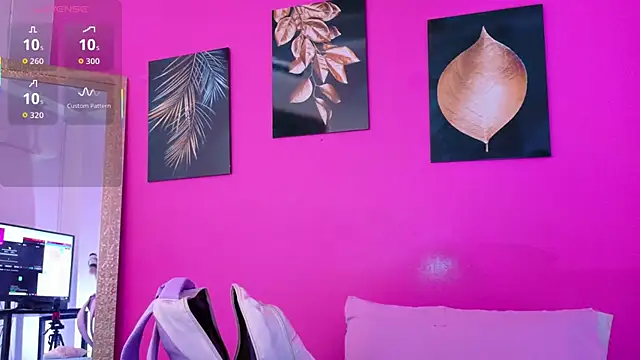 cutepetitee online show from September 2025 07:53:01 PM