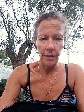 PhynneNicole online show from November 2025 10:32:02 PM