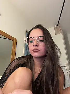 GiuliaDollx online show from May 2026 03:37:02 PM