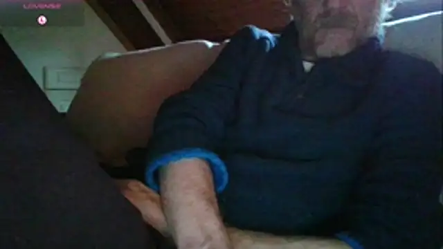 Snapshot of Vrenico-SC chatting on February 2026 01:02:01 PM Vrenico-SC online show from February 2026 01:02:01 PM