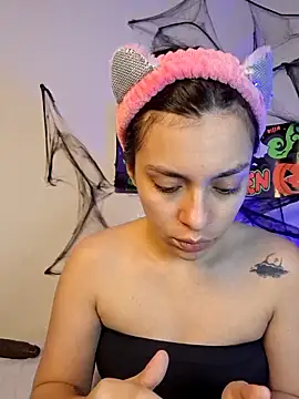 Snapshot of AmaiaSalvatore chatting on October 2025 09:22:02 PM AmaiaSalvatore online show from October 2025 09:22:02 PM