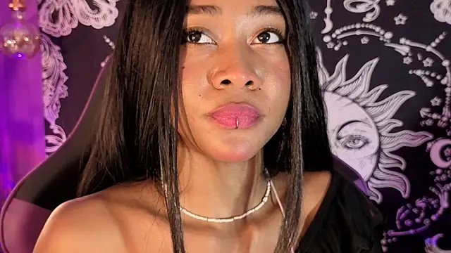 Snapshot of Gaia_Gatex chatting on June 2026 01:52:01 PM Gaia Gatex online show from June 2026 01:52:01 PM