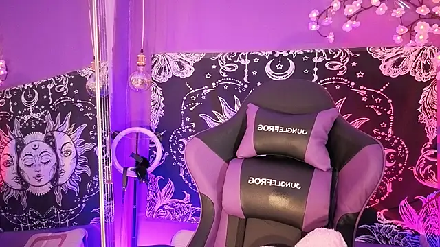 Gaia Gatex online show from February 2026 12:45:01 PM