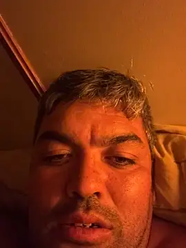 Snapshot of alinbaiatulr chatting on September 2025 07:51:02 PM alinbaiatulr online show from September 2025 07:51:02 PM