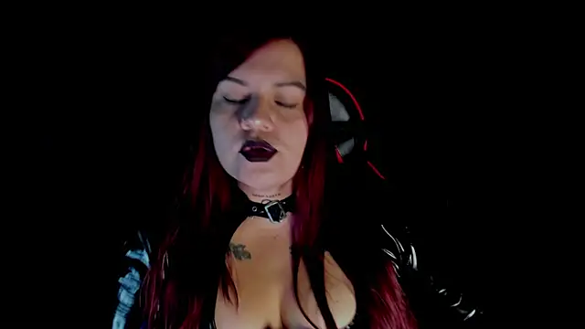 Moon Dark520 online show from December 2025 04:56:02 AM