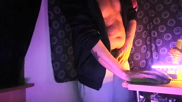 Snapshot of DjDiCKmannOnE chatting on January 2026 02:51:02 AM DjDiCKmannOnE online show from January 2026 02:51:02 AM