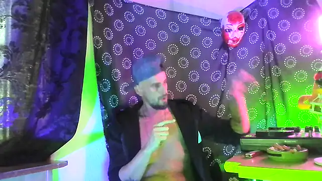 Snapshot of DjDiCKmannOnE chatting on February 2026 10:13:02 AM DjDiCKmannOnE online show from February 2026 10:13:02 AM