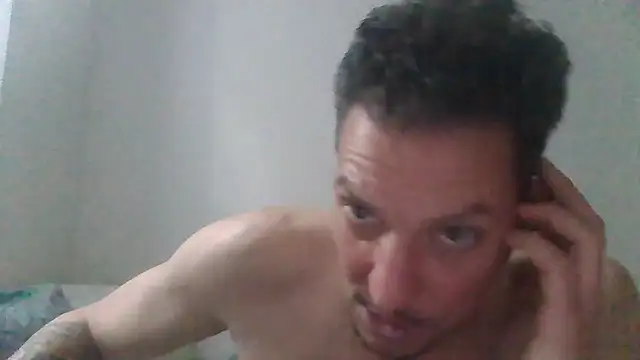 Snapshot of ARTANIS20 chatting on May 2026 10:40:02 AM ARTANIS20 online show from May 2026 10:40:02 AM