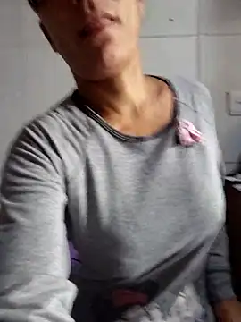 dyjaA online show from March 2026 12:01:01 PM