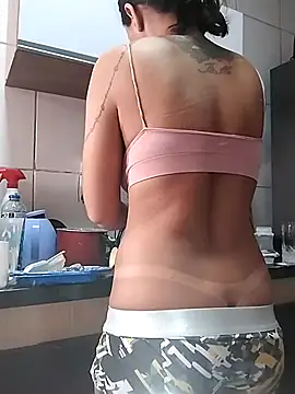 dyjaA online show from October 2025 12:39:02 PM