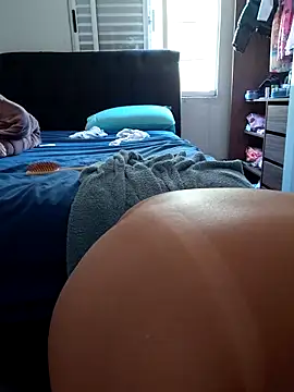 dyjaA online show from November 2025 05:35:01 PM