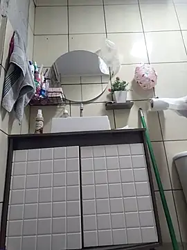 dyjaA online show from March 2026 12:20:01 PM