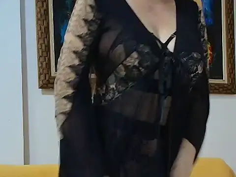 Laurenflex online show from November 2025 08:01:01 PM