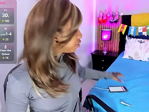 Pauline Fox online show from July 2026 02:33:02 AM