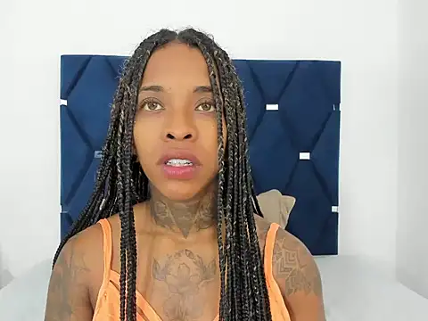 Pauline Fox online show from October 2025 01:14:01 AM