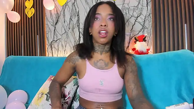 Pauline Fox online show from November 2025 01:50:01 AM