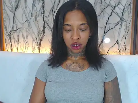 Pauline Fox online show from November 2025 11:54:01 PM