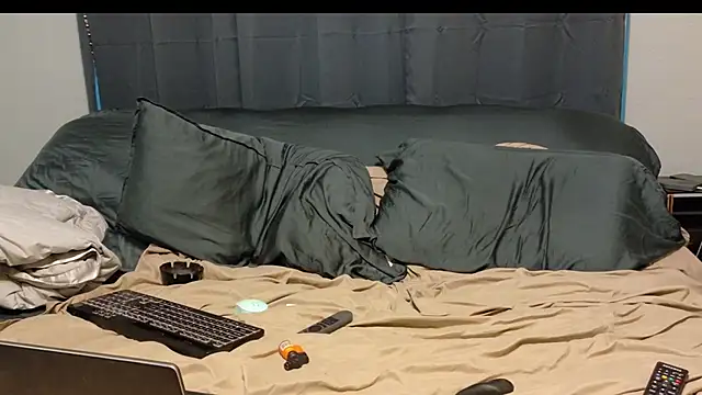 Snapshot of danoo84 chatting on February 2026 01:14:02 AM danoo84 online show from February 2026 01:14:02 AM