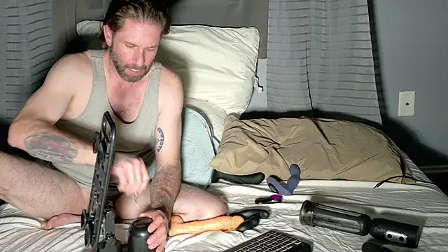 Snapshot of danoo84 chatting on February 2026 04:21:02 AM danoo84 online show from February 2026 04:21:02 AM