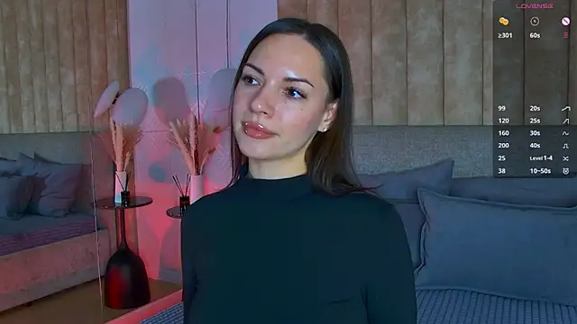 LollaSpencer online show from November 2025 04:22:01 PM