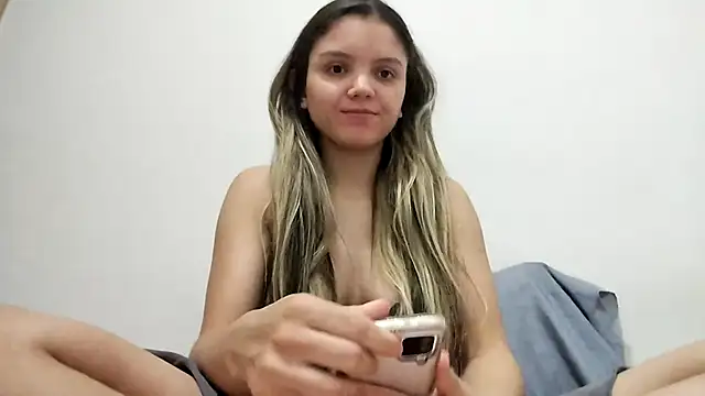 isabelly08ty online show from September 2025 06:26:02 PM