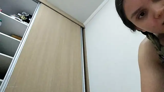 Snapshot of isabelly08ty chatting on October 2025 03:05:01 AM isabelly08ty online show from October 2025 03:05:01 AM