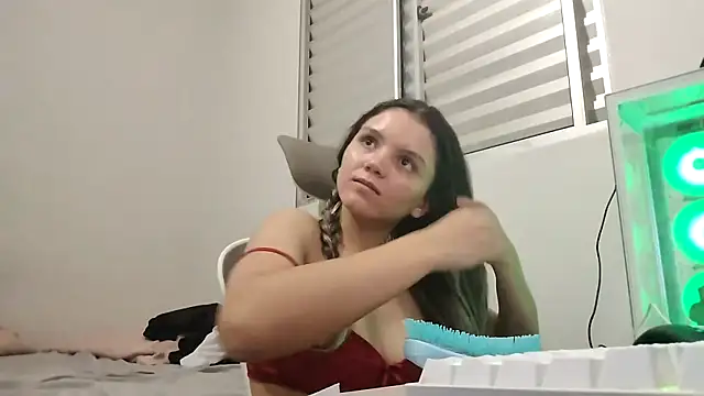 Snapshot of isabelly08ty chatting on November 2025 02:58:02 AM isabelly08ty online show from November 2025 02:58:02 AM